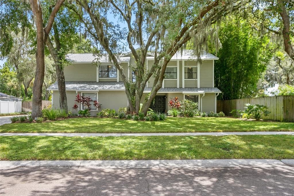 1436 CLARION DRIVE VALRICO, FL 33596
