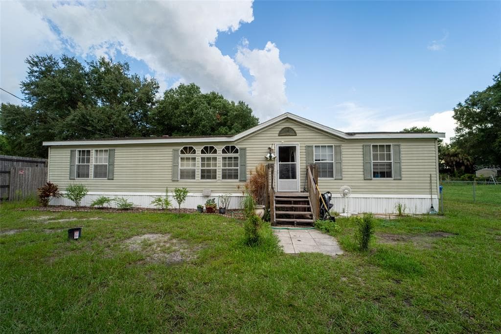 11620 NORTH STREET GIBSONTON, FL 33534