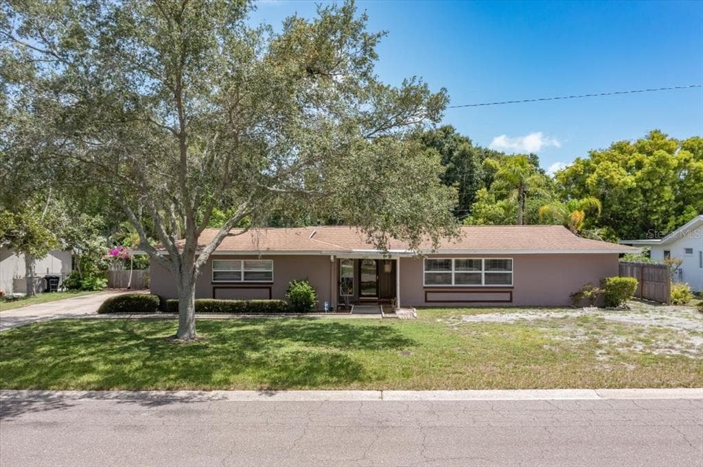 1605 WALNUT STREET CLEARWATER, FL 33755
