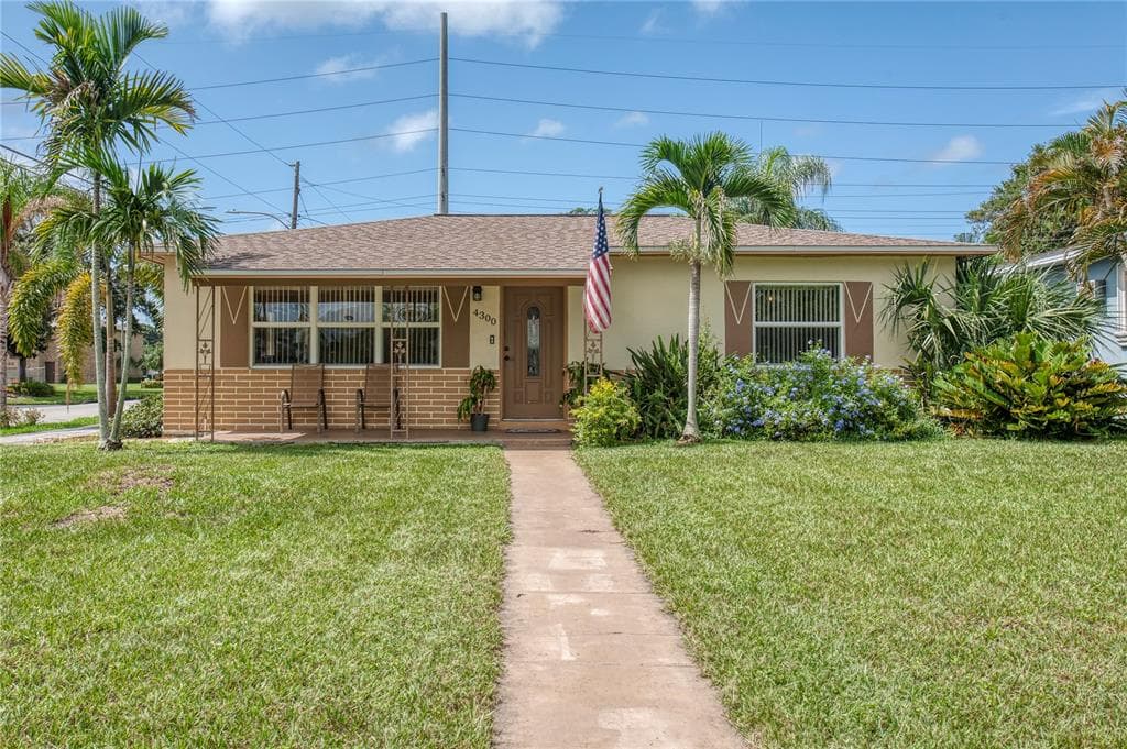 4300 15TH AVENUE N ST PETERSBURG, FL 33713