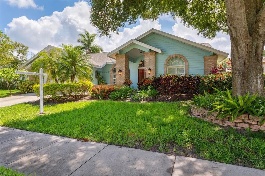 2805 RESNIK CIRCLE E PALM HARBOR, FL 34683