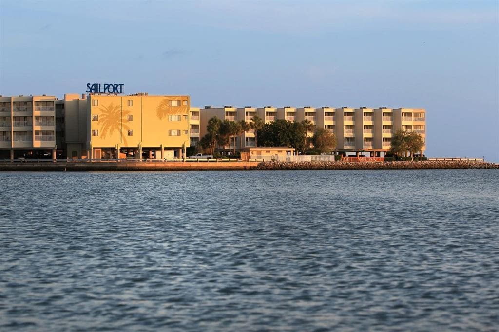 2506 N ROCKY POINT DRIVE UNIT 275 TAMPA, FL 33607