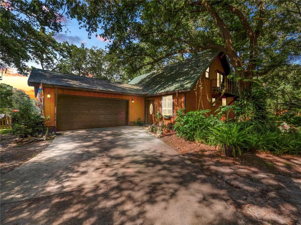 3904 SADDLE CREEK ROAD LAKELAND, FL 33801