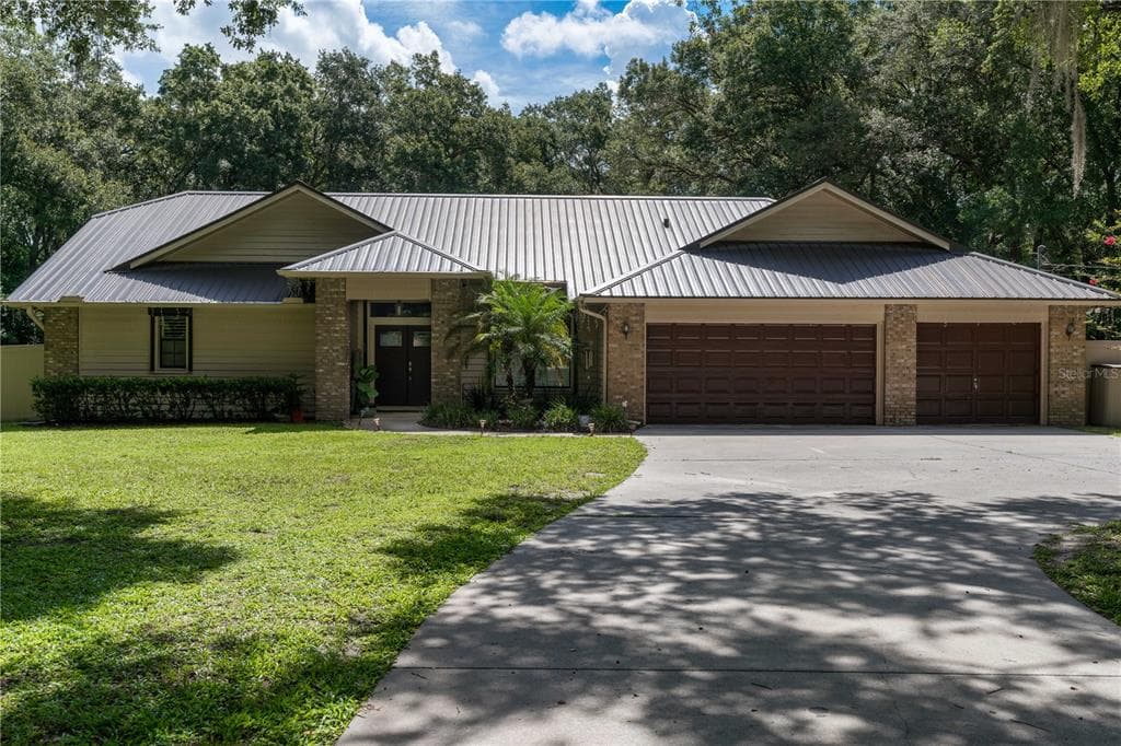 4716 RYALS ROAD ZEPHYRHILLS, FL 33541