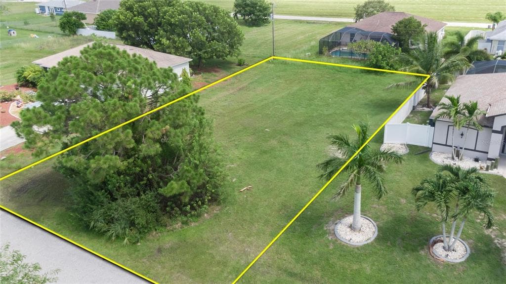 333 NE 20TH TERRACE CAPE CORAL, FL 33909