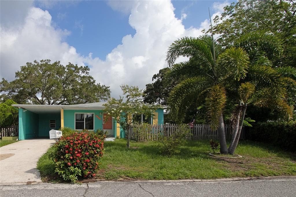 6647 HIBISCUS AVENUE S SOUTH PASADENA, FL 33707