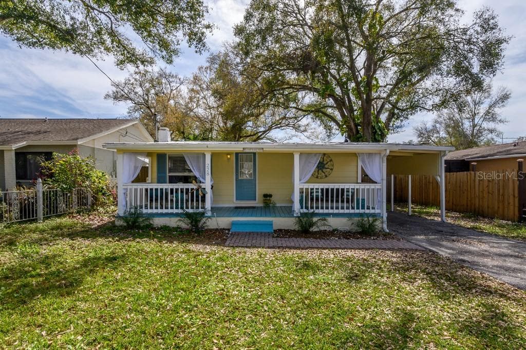 228 W JEAN STREET TAMPA, FL 33604