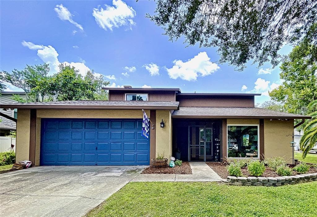 4016 BELL GRANDE DRIVE VALRICO, FL 33596