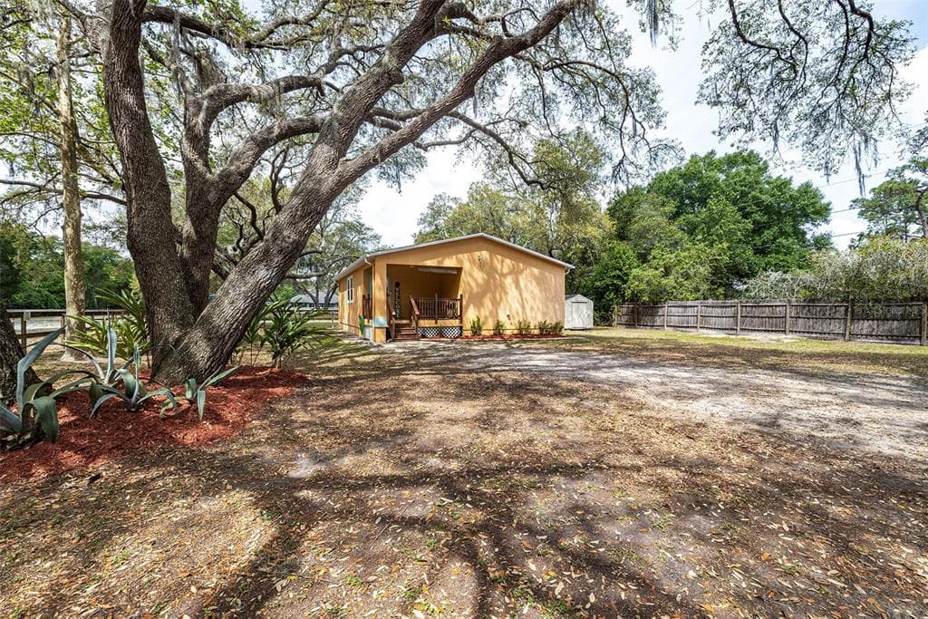 6908 JONES ROAD ODESSA, FL 33556