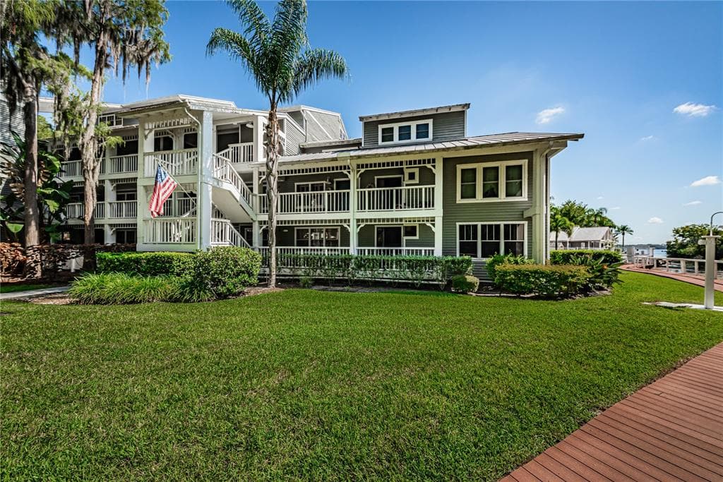 2533 DOLLY BAY DRIVE UNIT 102 PALM HARBOR, FL 34684