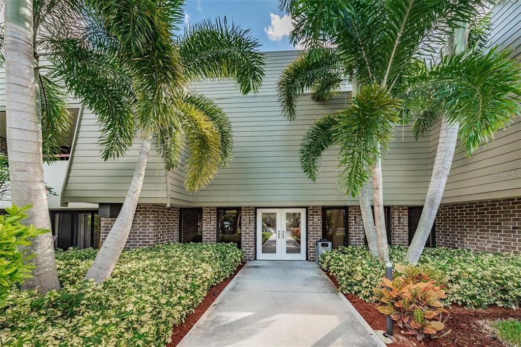 36750 US HIGHWAY 19 N UNIT 15-214 PALM HARBOR, FL 34684
