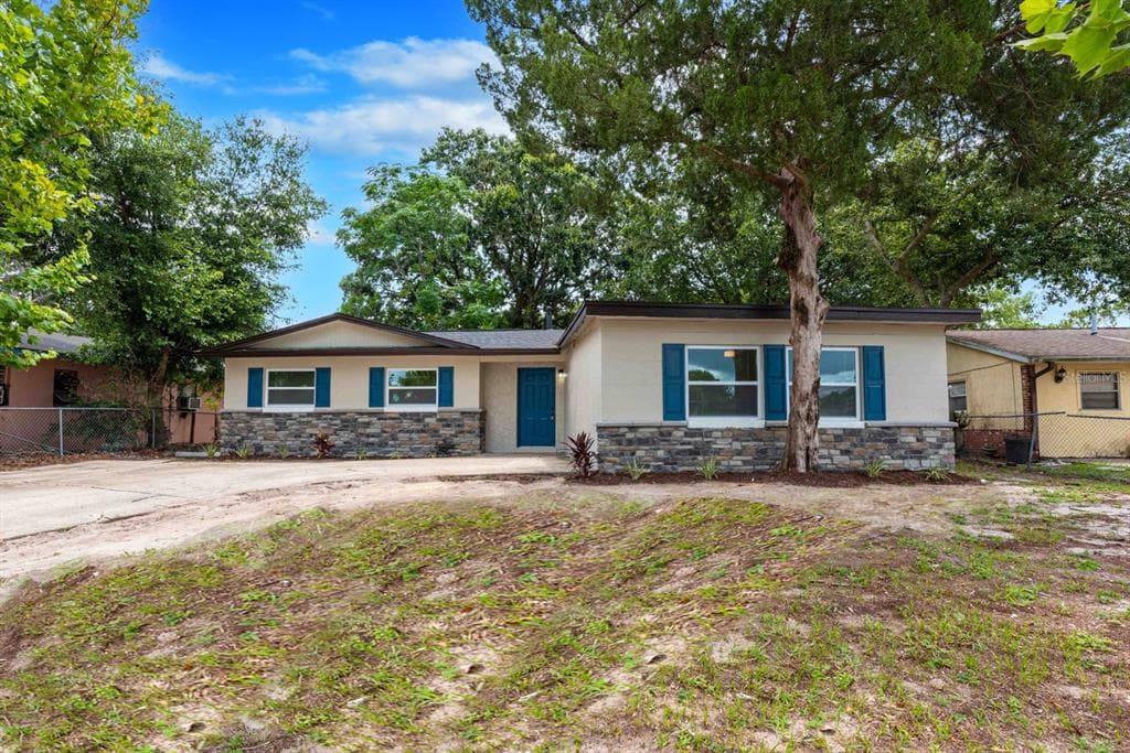 1015 CEDAR HIGHLANDS BOULEVARD DAYTONA BEACH, FL 32117