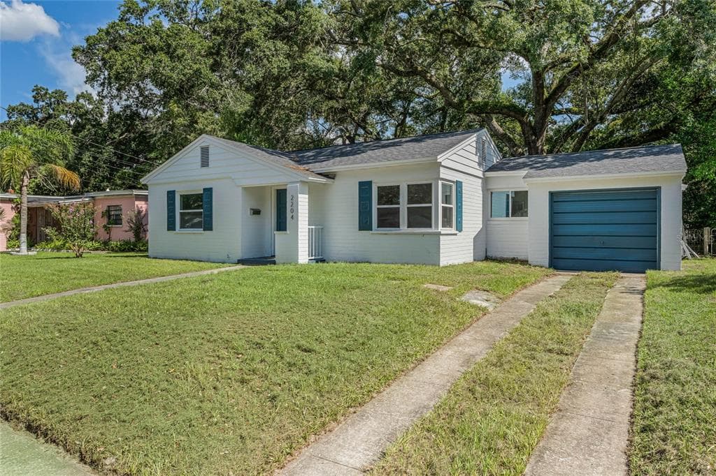 2204 VALENCIA ROAD ORLANDO, FL 32803