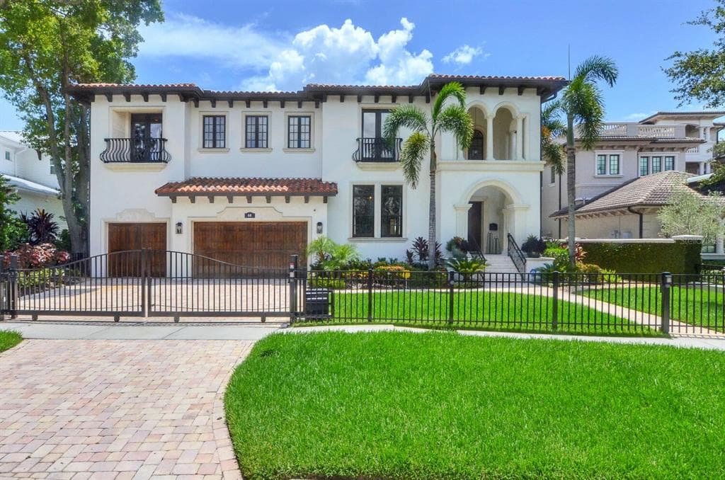 68 BAHAMA CIRCLE TAMPA, FL 33606