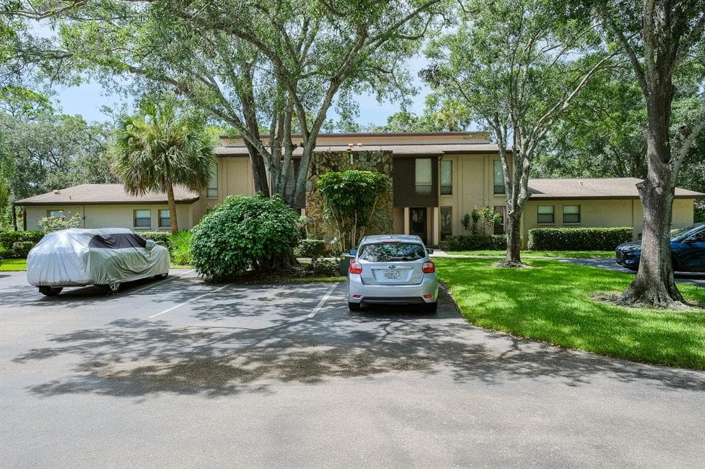 1400 TARPON WOODS BOULEVARD UNIT I3 PALM HARBOR, FL 34685