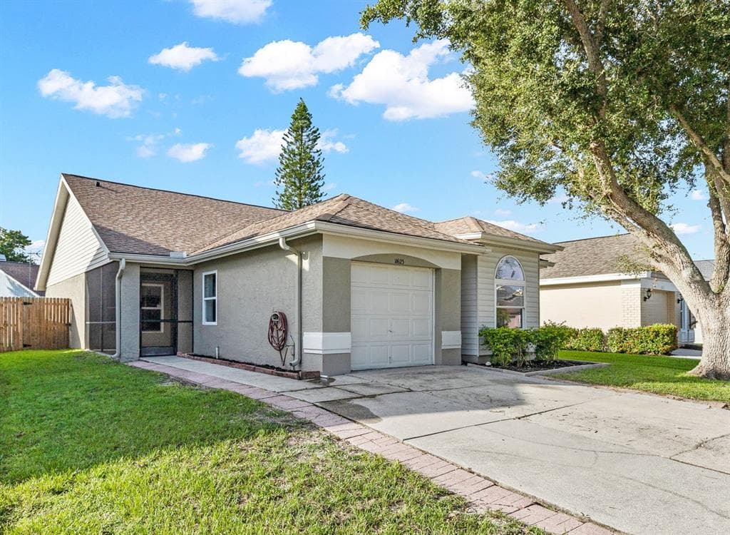 11623 HIDDEN HOLLOW CIRCLE TAMPA, FL 33635