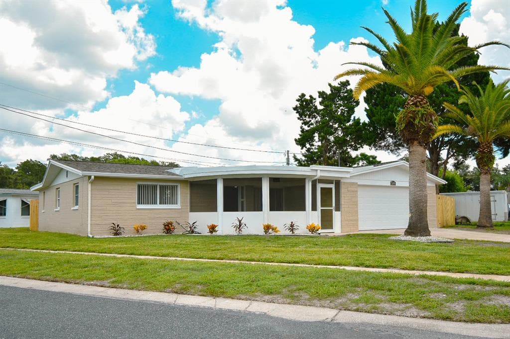5245 TAMMY LANE HOLIDAY, FL 34690