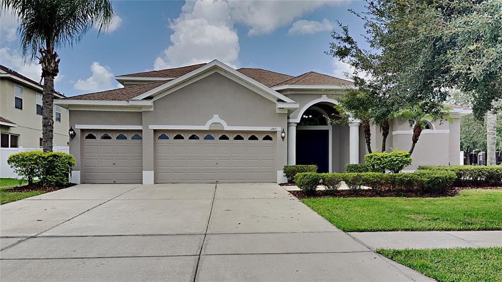 1203 FACET VIEW WAY VALRICO, FL 33594
