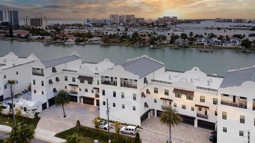 176 BRIGHTWATER DRIVE UNIT 2 CLEARWATER, FL 33767