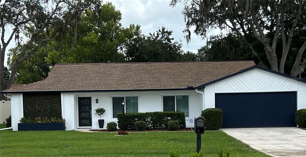 2201 S SAINT CLOUD AVENUE VALRICO, FL 33594