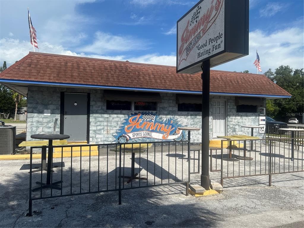 1200 CLEARWATER-LARGO ROAD N