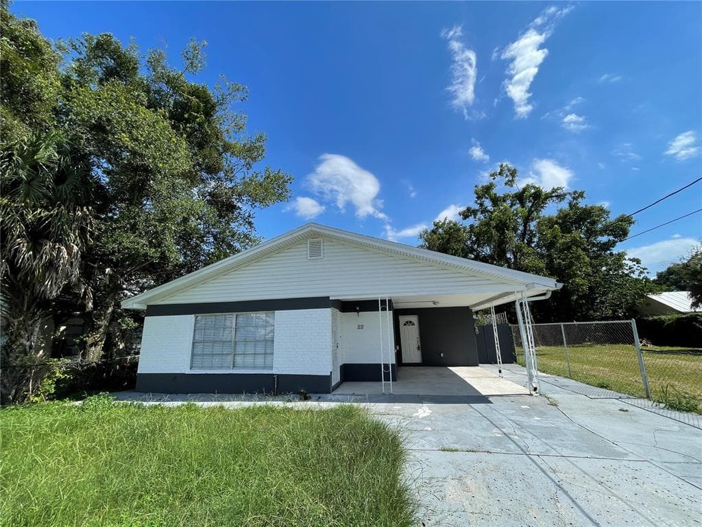 1111 E OKALOOSA AVENUE TAMPA, FL 33604