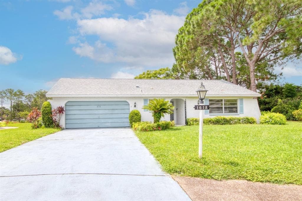 1618 E DORCHESTER COURT PALM HARBOR, FL 34684