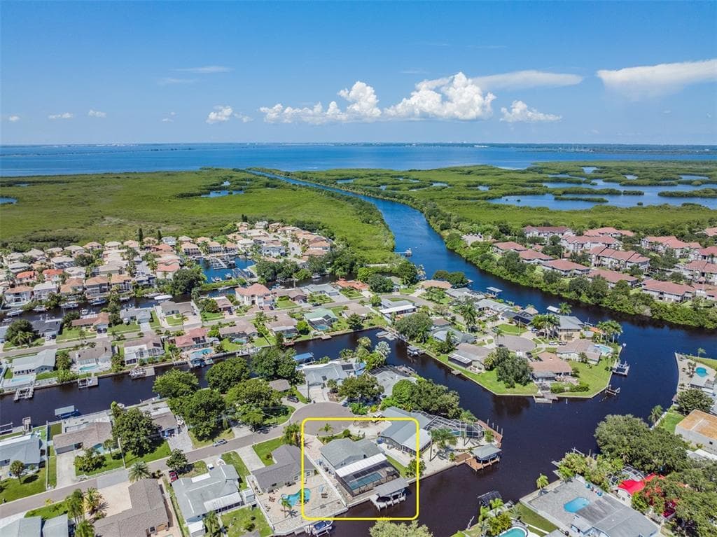 10719 DONBRESE AVENUE TAMPA, FL 33615