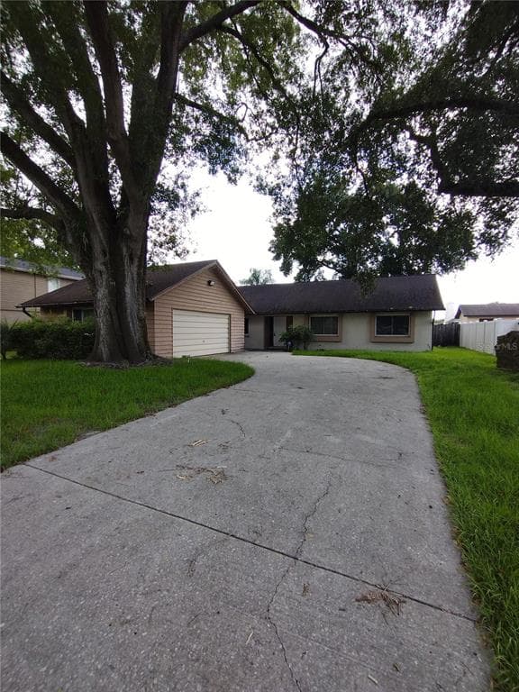 8304 N GOMEZ AVENUE TAMPA, FL 33614