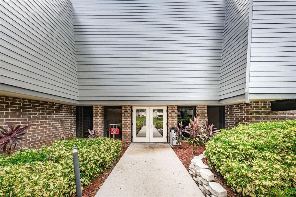 36750 US HIGHWAY 19 N UNIT 9-303 PALM HARBOR, FL 34684