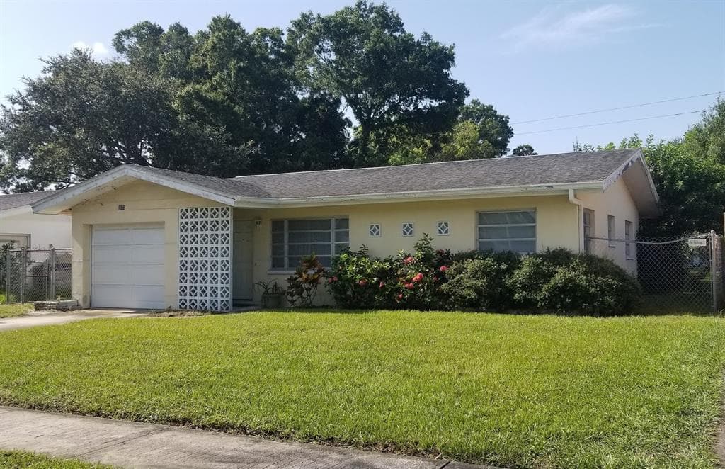 2572 KEENE PARK DRIVE LARGO, FL 33771