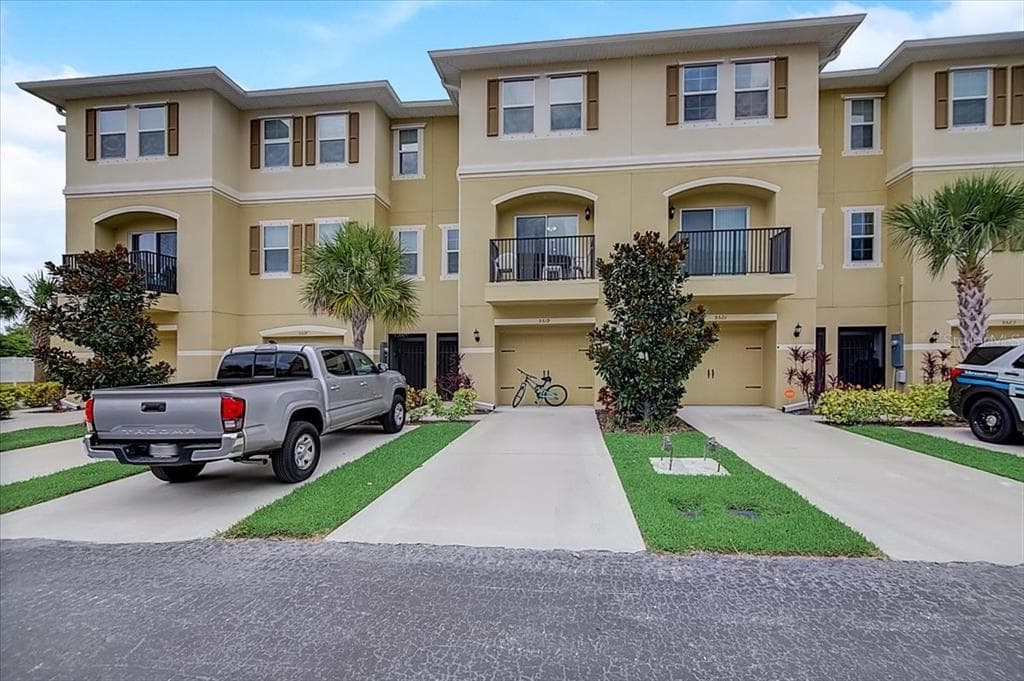5519 YELLOWFIN COURT NEW PORT RICHEY, FL 34652