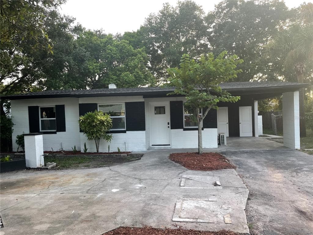 1612 N BETTY LANE CLEARWATER, FL 33755