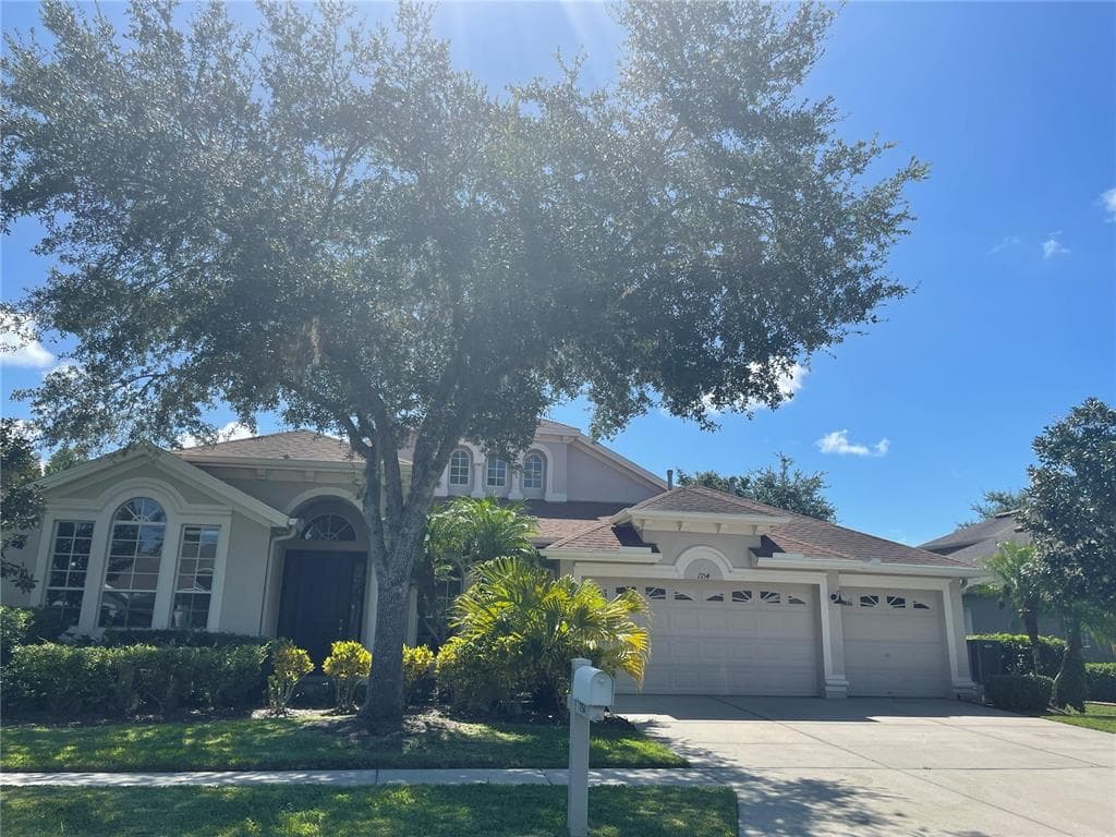1754 FIRCREST CT WESLEY CHAPEL, FL 33543