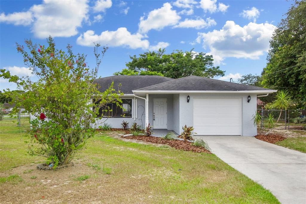 207 JEFFERSON STREET LAKE WALES, FL 33859