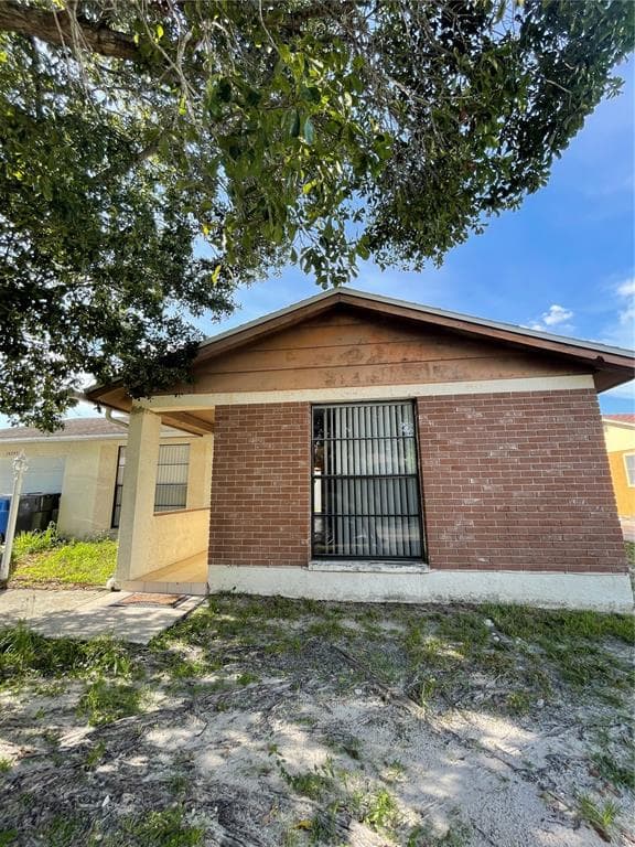 10205 VISTA COVE COURT TAMPA, FL 33615