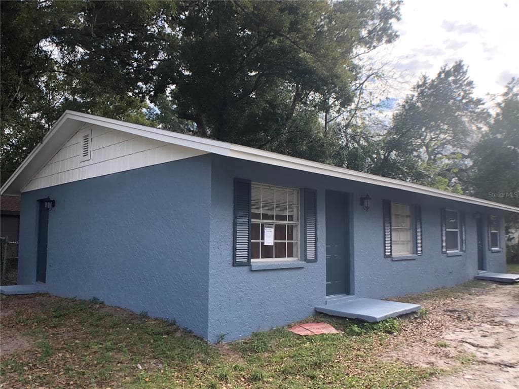 1207 E HOLLAND AVENUE UNIT B TAMPA, FL 33612