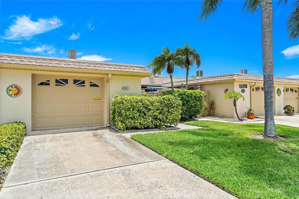 560 BOCA CIEGA POINT BOULEVARD N ST PETERSBURG, FL 33708