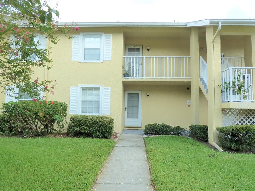 1468 MILLSTREAM LANE UNIT 103 DUNEDIN, FL 34698