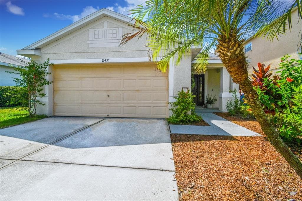 11437 CRESTLAKE VILLAGE DRIVE RIVERVIEW, FL 33569