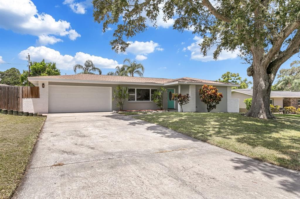 1530 PICARDY CIRCLE CLEARWATER, FL 33755