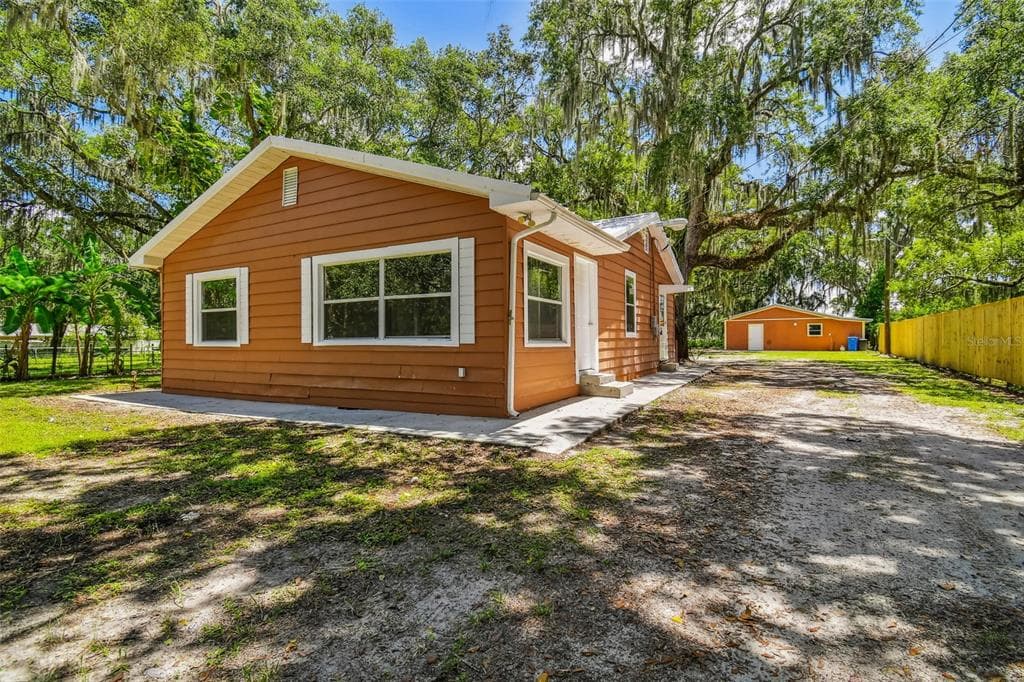 8104 TURKEY CREEK ROAD PLANT CITY, FL 33567