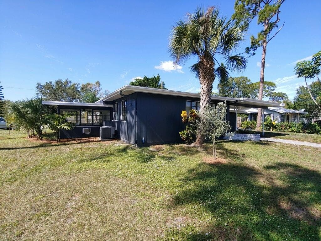 489 EDWARDS DRIVE