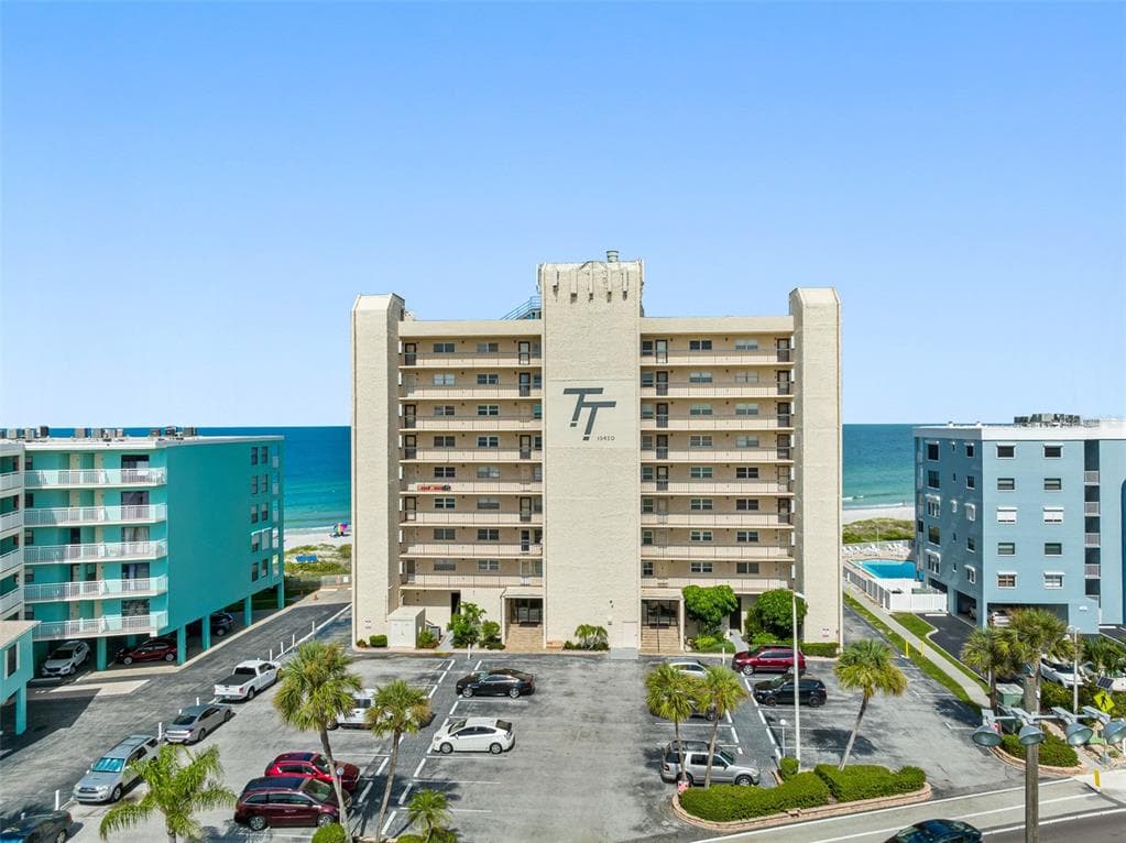 19450 GULF BOULEVARD UNIT 403 INDIAN SHORES, FL 33785