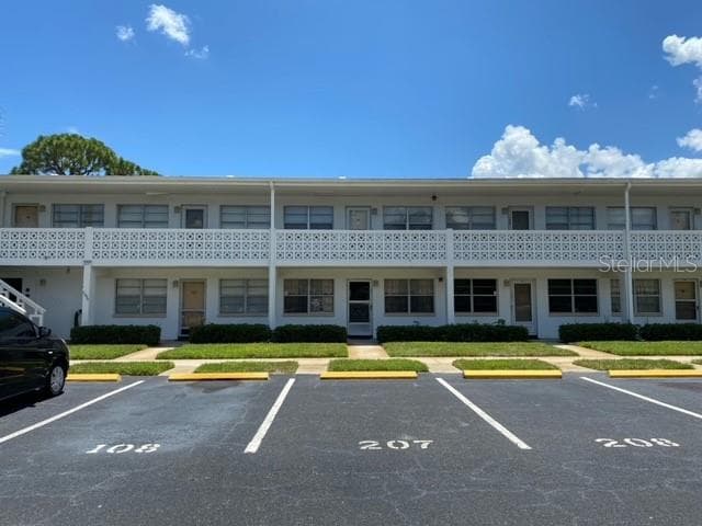 1000 79TH AVENUE N UNIT 209 ST PETERSBURG, FL 33702