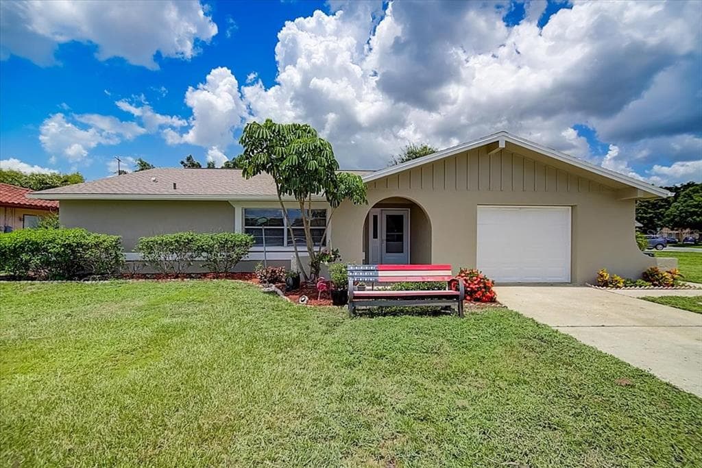 2241 TUMBLEWEED DRIVE HOLIDAY, FL 34690