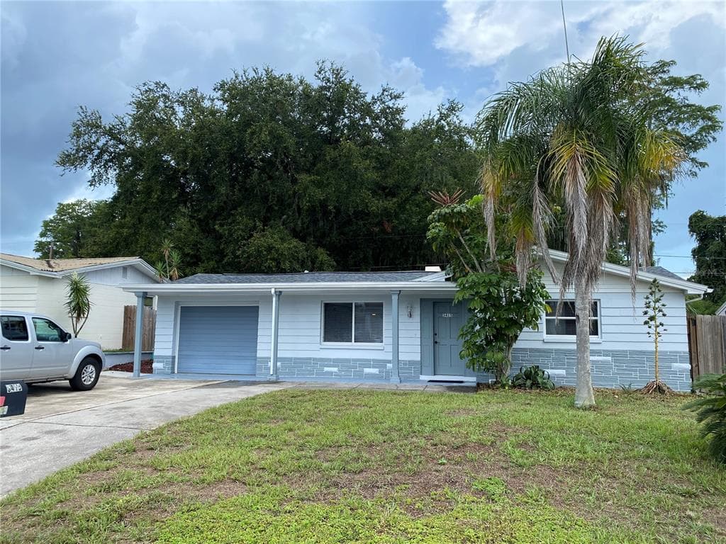 3415 KIMBERLY OAKS DRIVE HOLIDAY, FL 34691