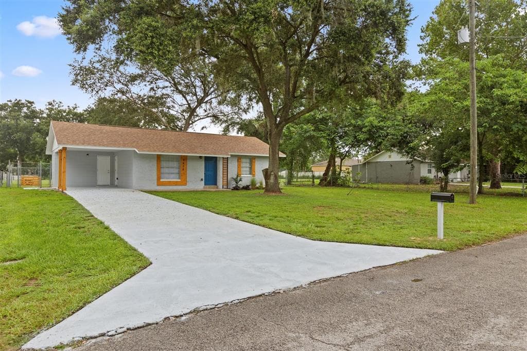 9608 THERESA DRIVE THONOTOSASSA, FL 33592