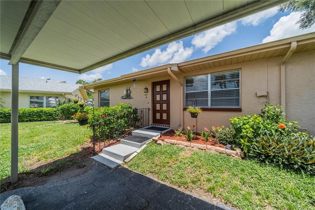 401 FLANBOROUGH TRAIL UNIT A SUN CITY CENTER, FL 33573