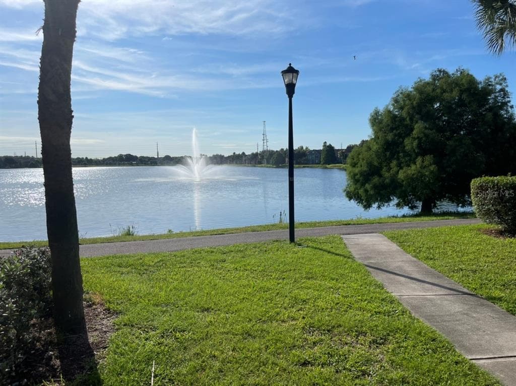 9378 LAKE CHASE ISLAND WAY TAMPA, FL 33626